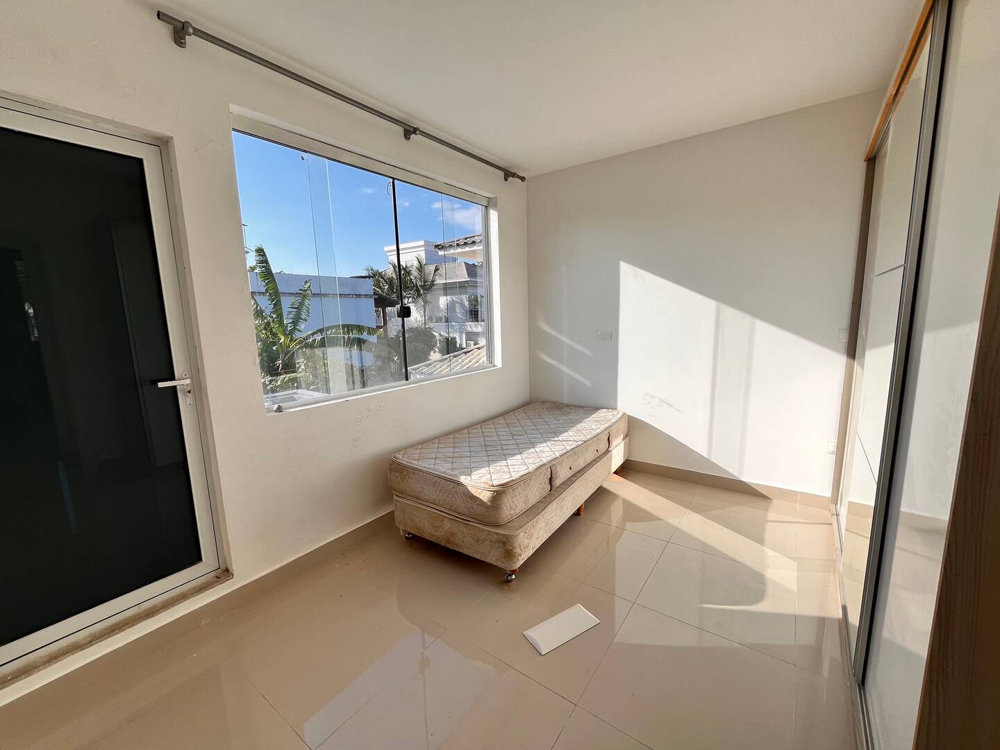 Casa à venda com 3 quartos, 220m² - Foto 25