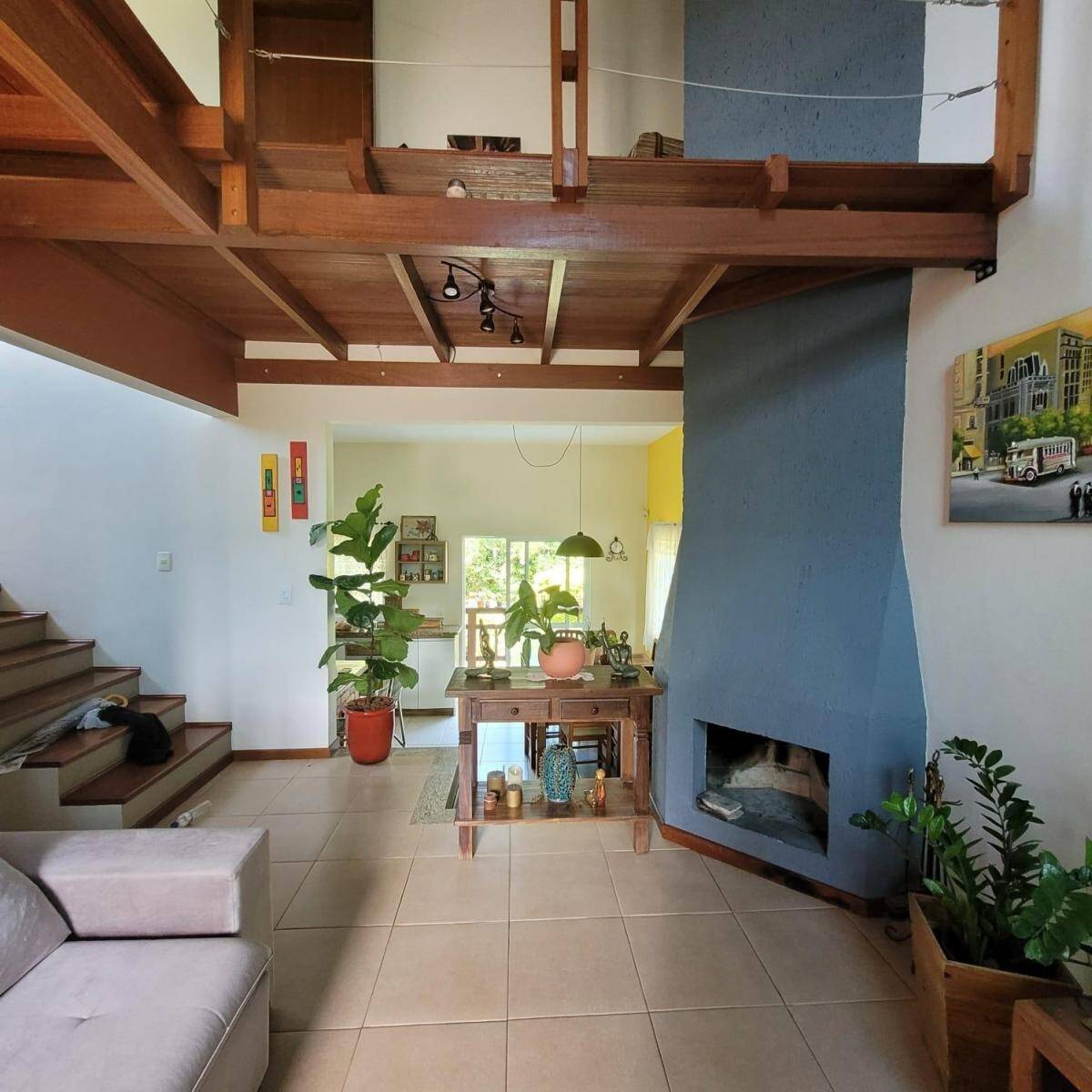 Casa à venda com 3 quartos, 220m² - Foto 4