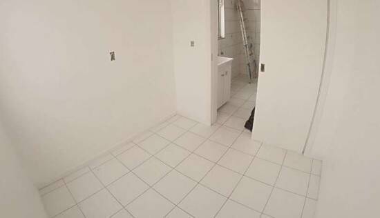 Apartamento à venda com 3 quartos, 200m² - Foto 19