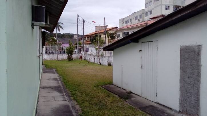 Depósito-Galpão-Armazém à venda com 4 quartos, 200m² - Foto 2