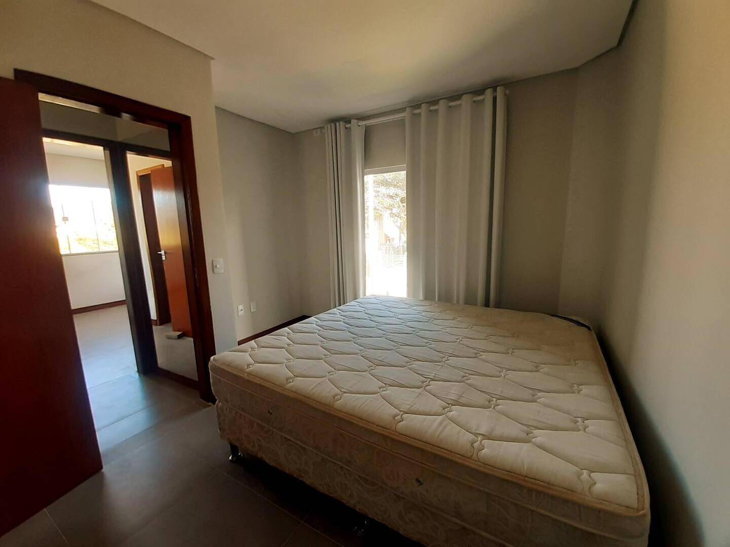 Casa à venda com 3 quartos, 120m² - Foto 30