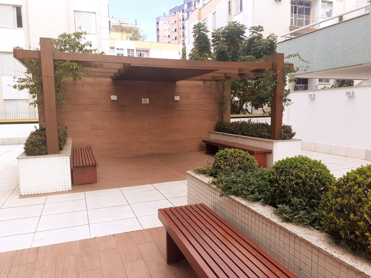 Apartamento à venda com 2 quartos, 67m² - Foto 9