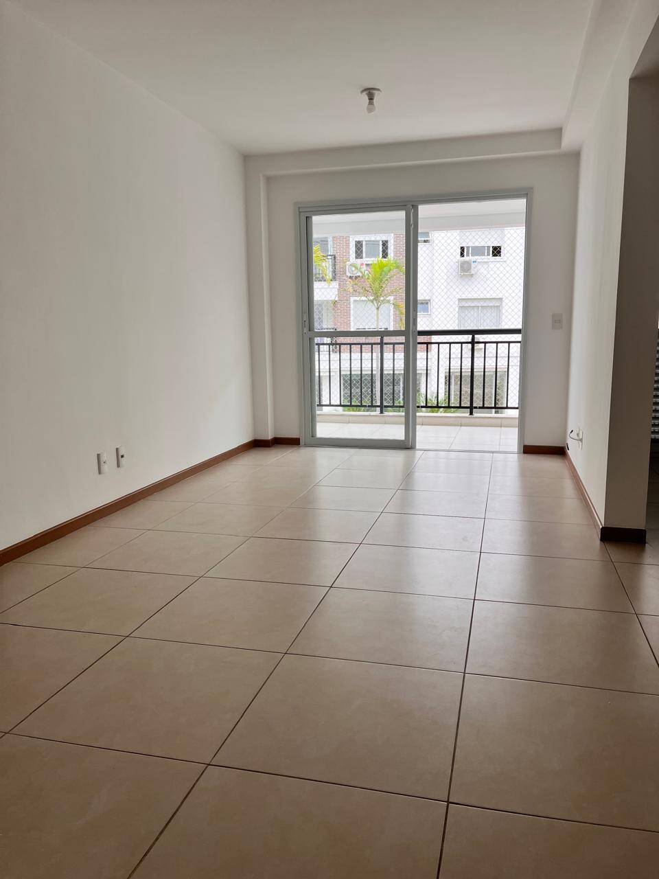 Apartamento à venda com 2 quartos, 80m² - Foto 57